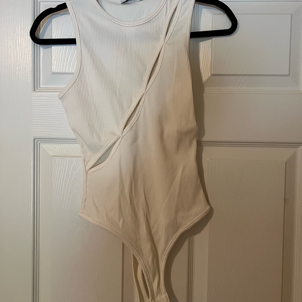 Fashion Nova Cream Bodysuit High-Cut Sleeveless